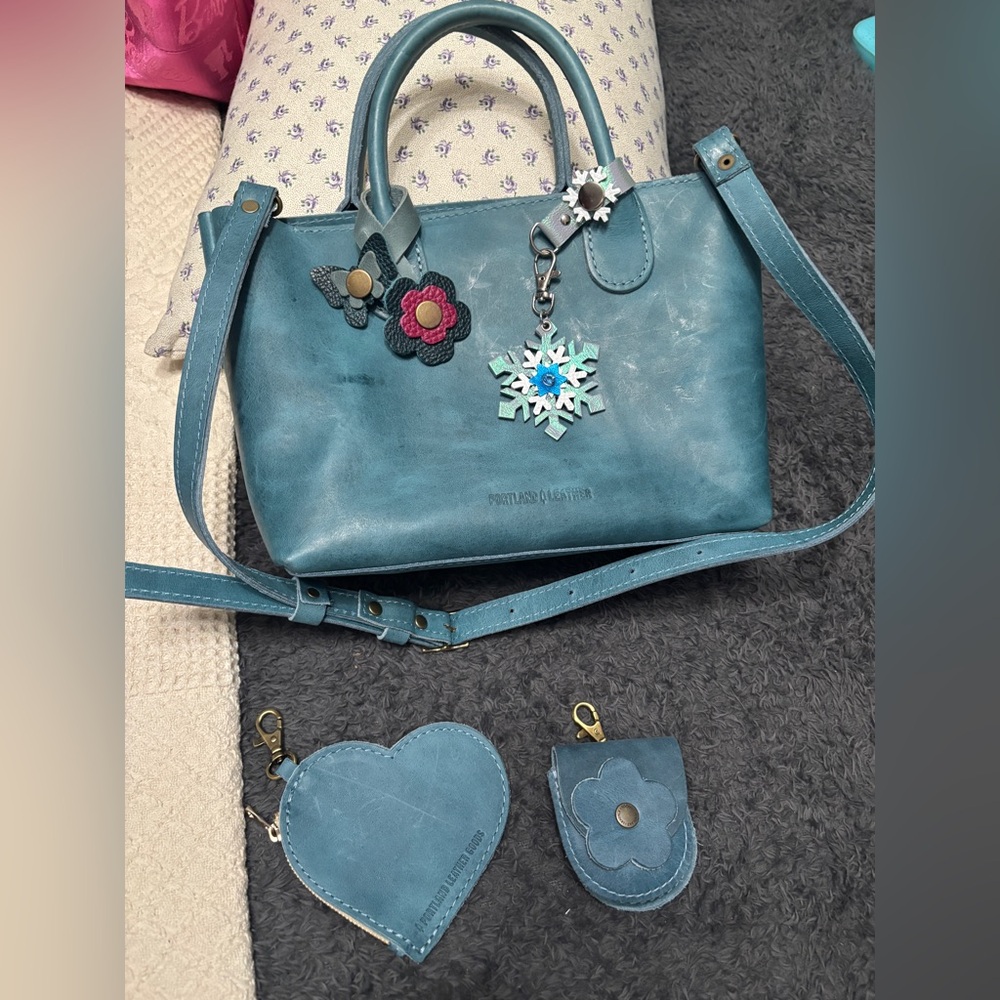 Portland Leather aqua rain drop set